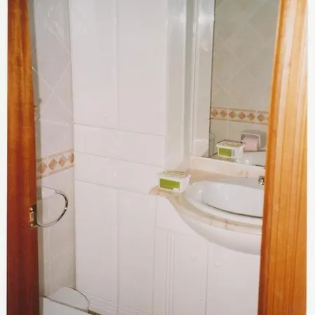 Marina Racons Edificio Leo アパート