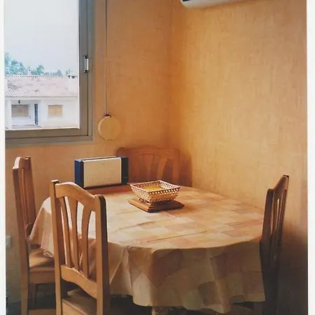 Marina Racons Edificio Leo * デニア